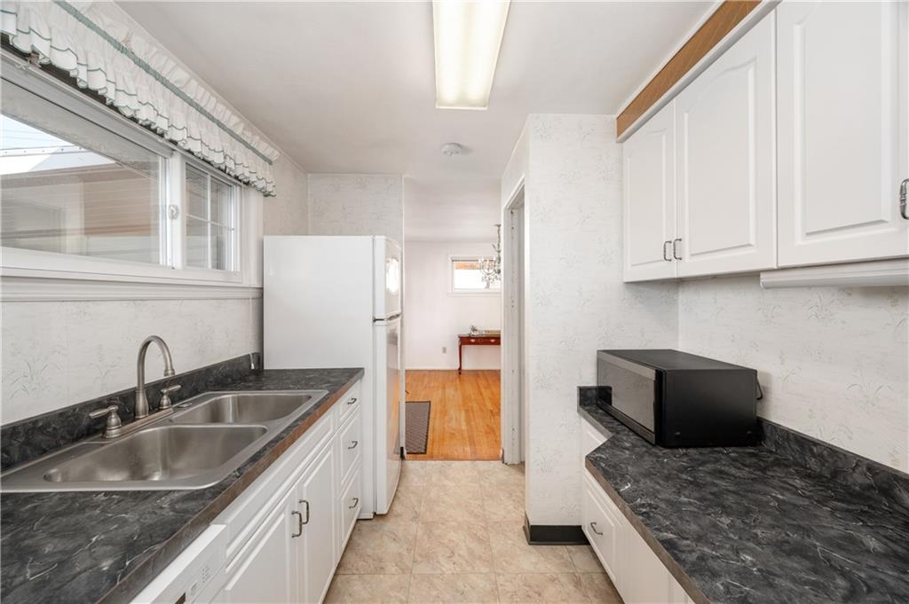 310 Ilex Drive Pittsburgh, PA 15237 - Photo 9 of 34