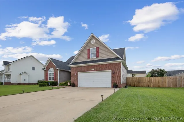 $292,900 | 1411 Seabiscuit Drive, Parkton, NC 28371