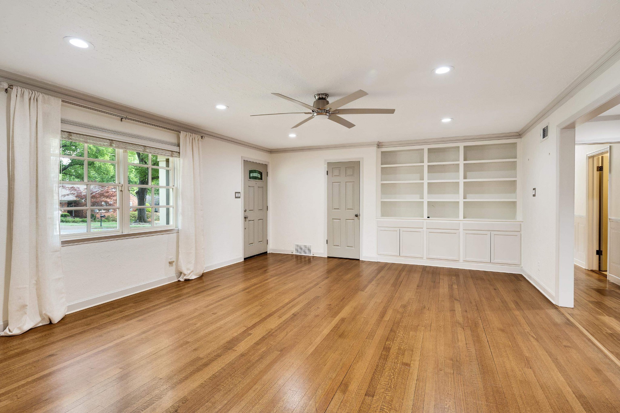 5533 Normandy Road Memphis, TN 38120 - Photo 3 of 14 Gallery Image 3