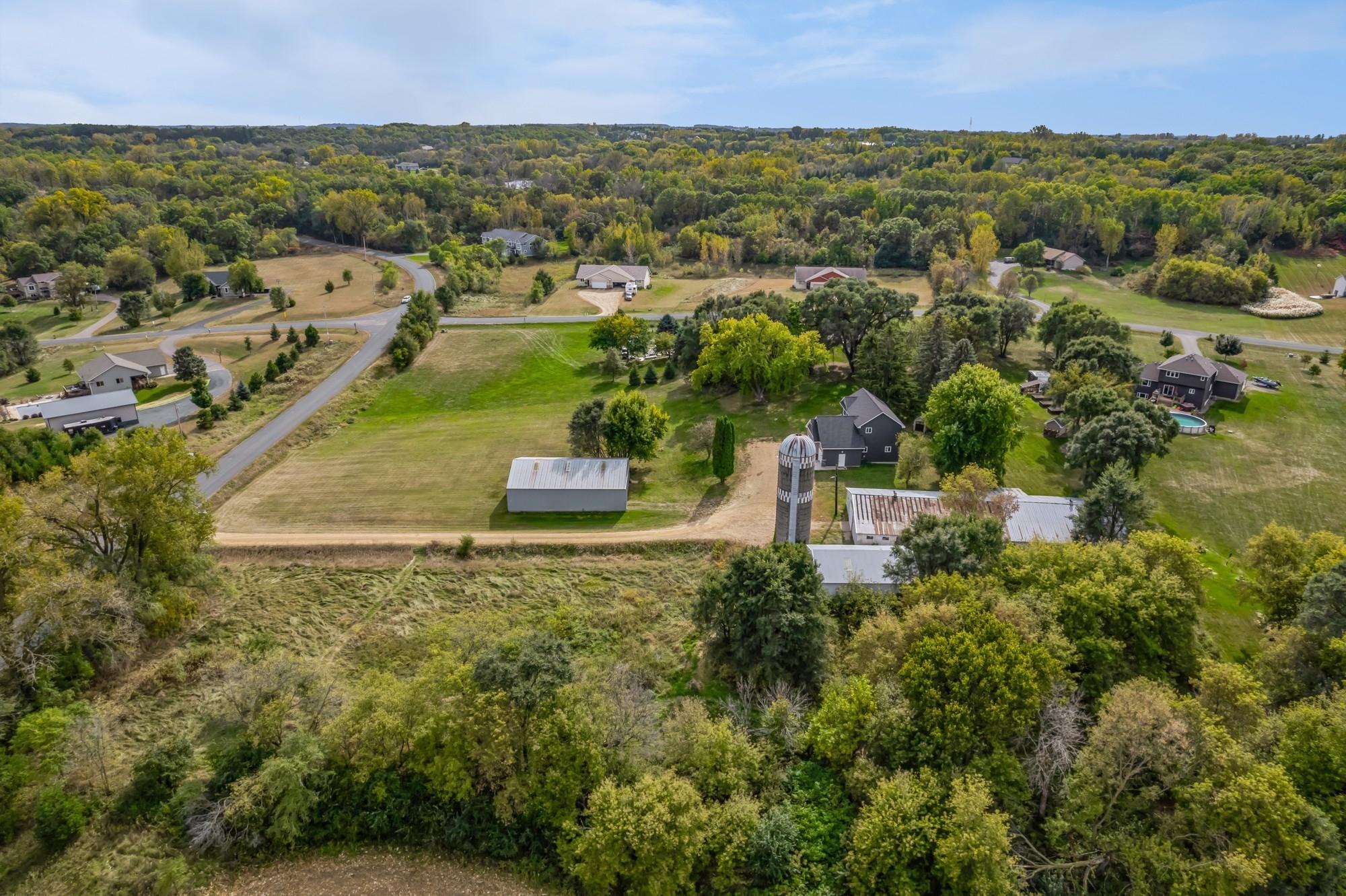 942 Alexander Road Hudson, WI 54016 - Photo 25 of 40 Gallery Image 25