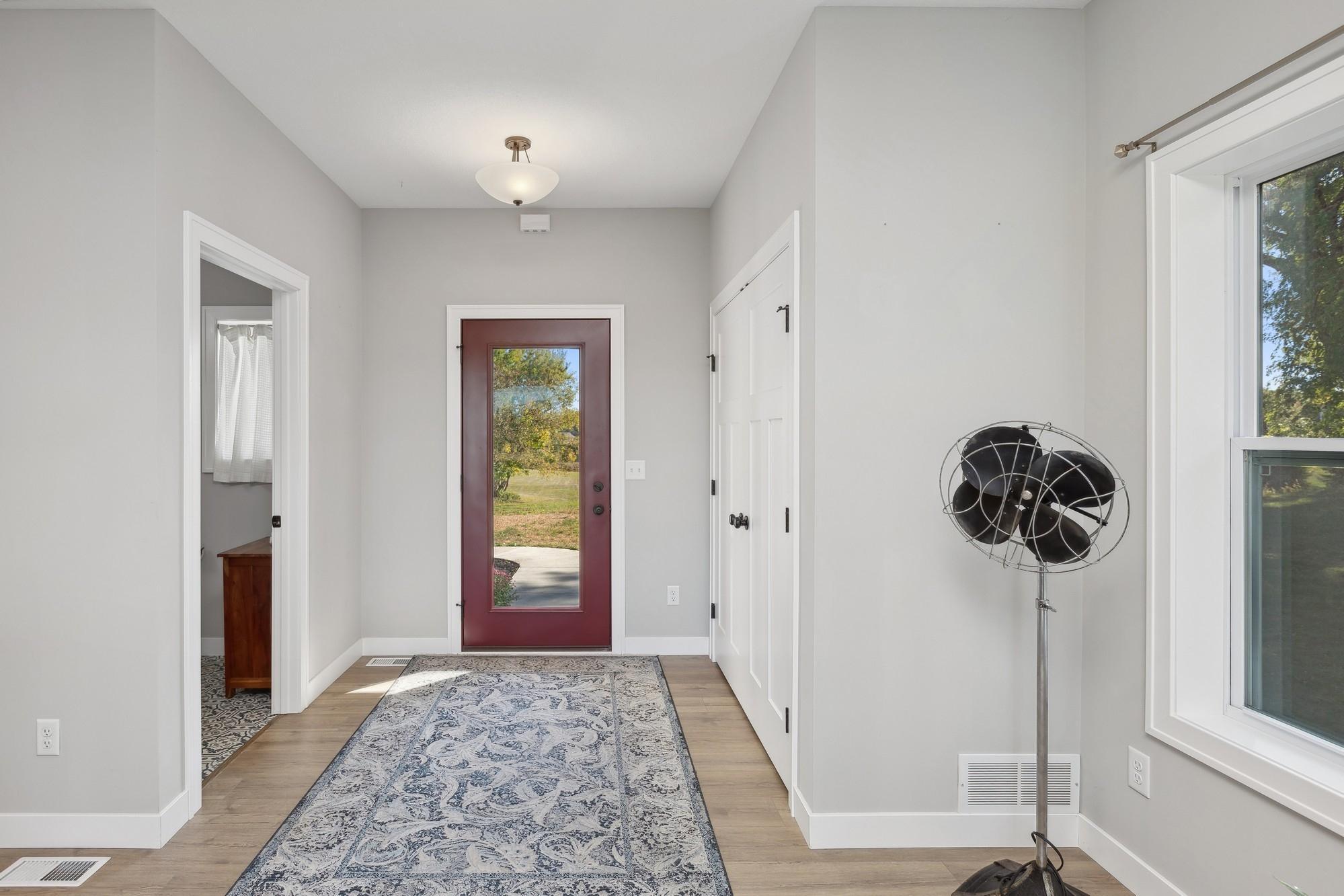942 Alexander Road Hudson, WI 54016 - Photo 4 of 40 Gallery Image 4