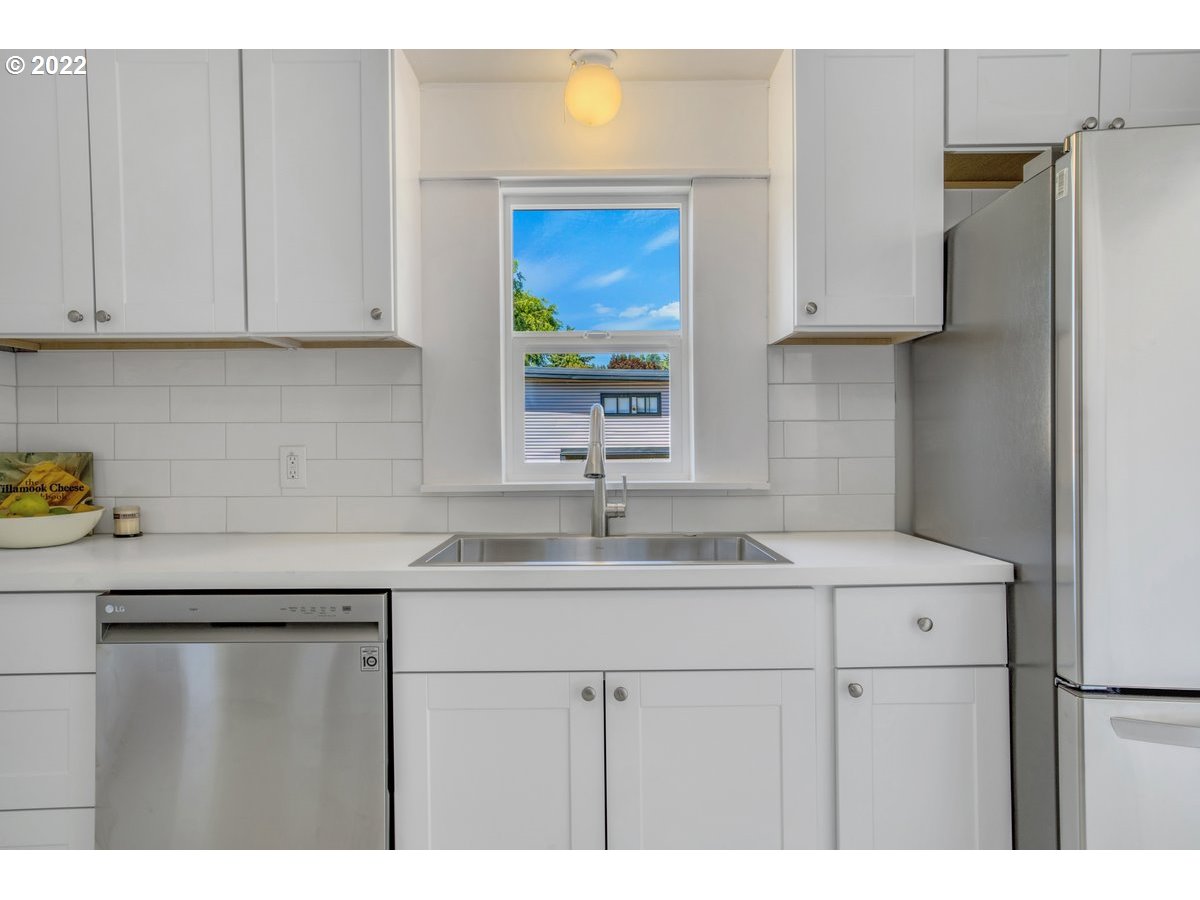 635 Northwest 8th Avenue Camas, WA 98607 - Photo 14 of 27