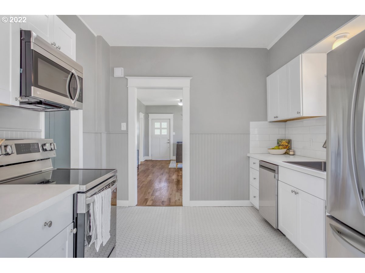635 Northwest 8th Avenue Camas, WA 98607 - Photo 18 of 27