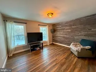 $799,900 | 7326 Stuart Circle, Warrenton, VA 20187