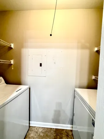$1,840 | 127 Glengarry Drive, Unit 307, Bloomingdale, IL 60108