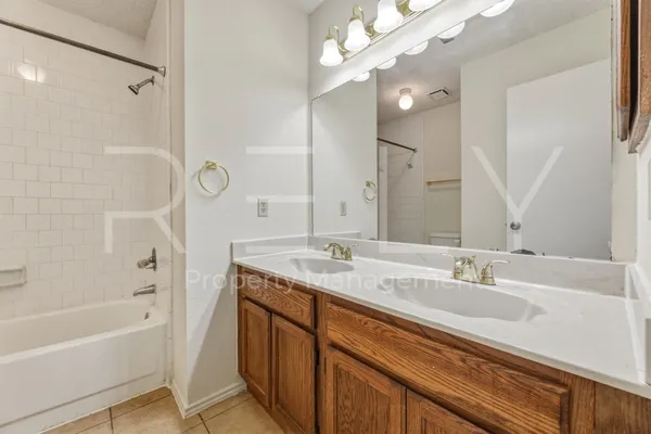 $1,895 | 604 David Curry Drive, Round Rock, TX 78664