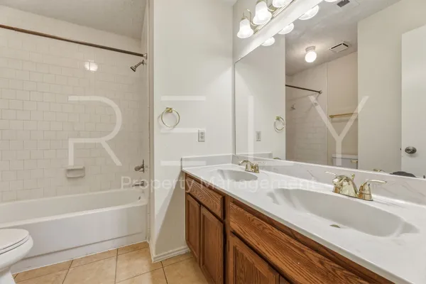 $1,895 | 604 David Curry Drive, Round Rock, TX 78664