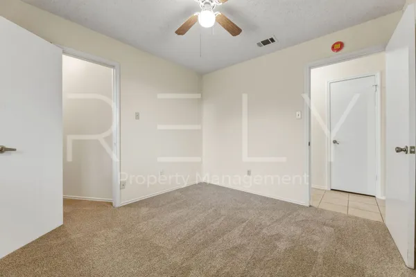 $1,895 | 604 David Curry Drive, Round Rock, TX 78664