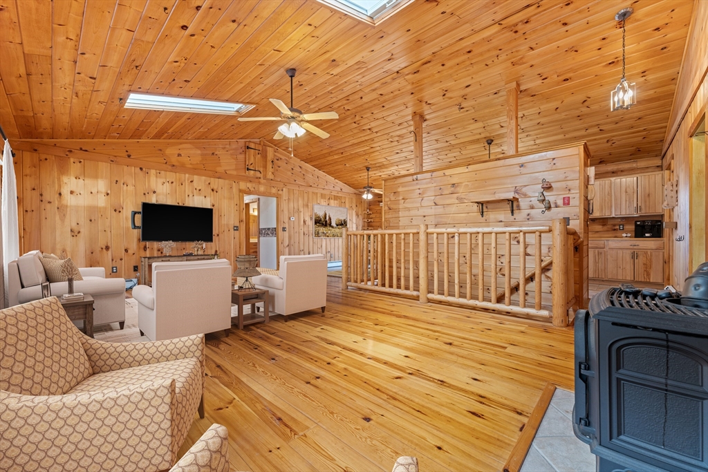15 Quisset Road Mendon, MA 01756 - Photo 4 of 36 Gallery Image 4