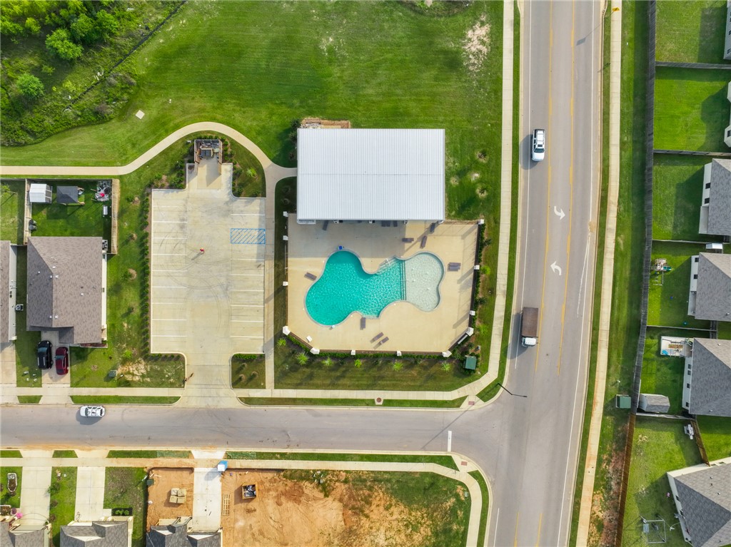 2110 Chief Street Bryan, TX 77807 - Photo 15 of 16 Aerial view of a pool area