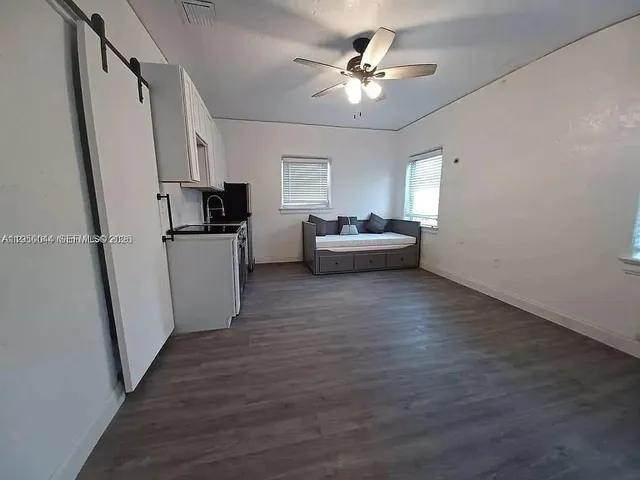 $1,750 | 2822 Pine Tree Drive, Unit 4A, Miami Beach, FL 33140