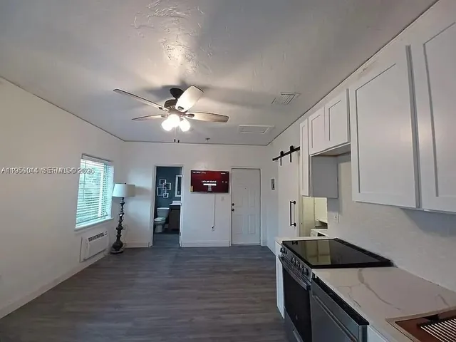 $1,750 | 2822 Pine Tree Drive, Unit 4A, Miami Beach, FL 33140