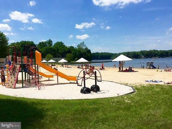 5707 East 32nd Street Yuma, AZ 85365 - Photo 9 of 14 a view of a swimming pool with an outdoor seating