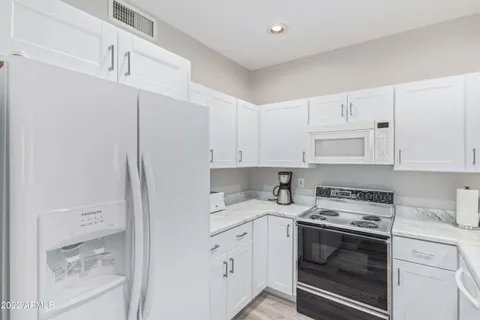 $5,500 | 7700 East Gainey Ranch Road, Unit 101, Scottsdale, AZ 85258