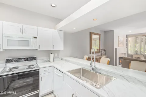 $5,500 | 7700 East Gainey Ranch Road, Unit 101, Scottsdale, AZ 85258