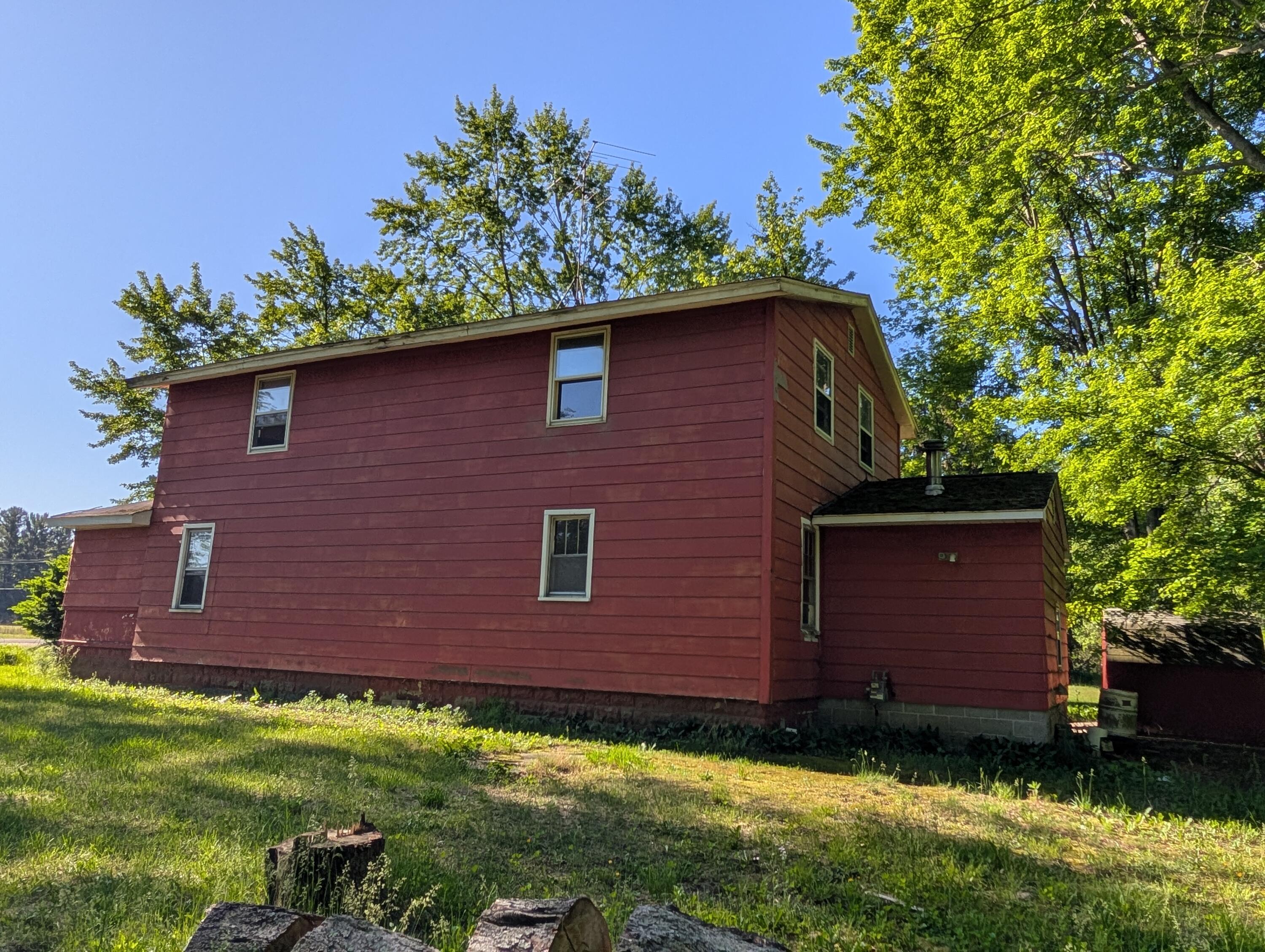 3909 Cloverville Road Fruitport, MI 49415 - Photo 4 of 37 1000008692