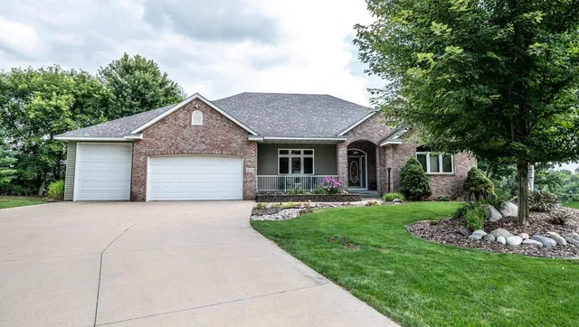$875,000 | 4525 Alicia Drive, Eagan, MN 55077