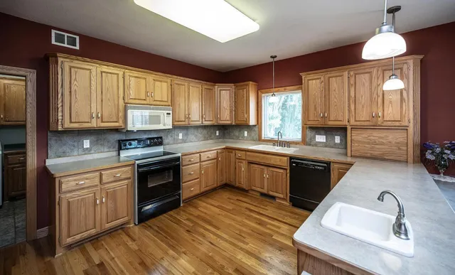 $875,000 | 4525 Alicia Drive, Eagan, MN 55077