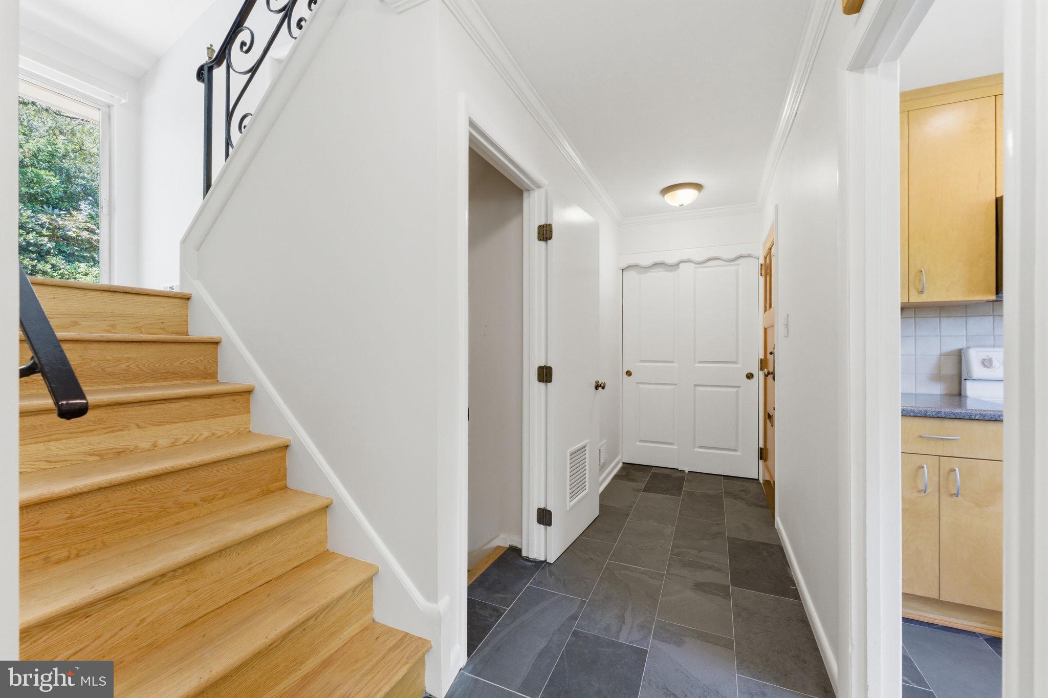 11408 Gilsan Street Silver Spring, MD 20902 - Photo 5 of 67