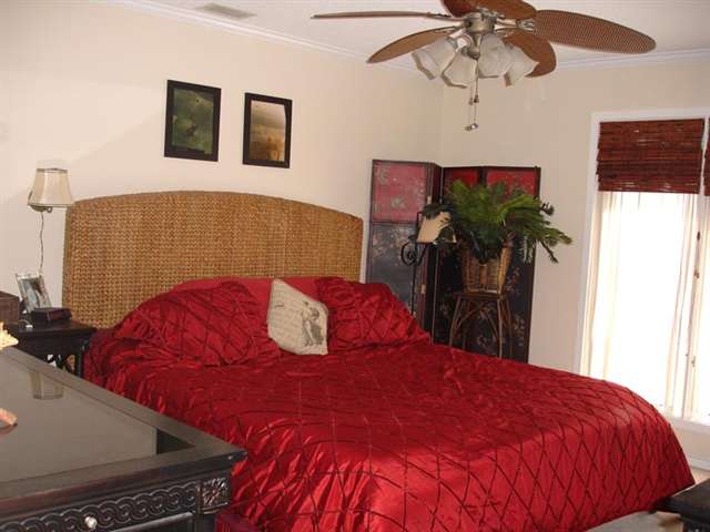912 Prince William Court Murrells Inlet, SC 29576 - Photo 8 of 12 Gallery Image 8
