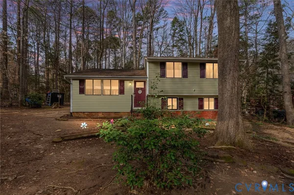 $290,000 | 13313 Farm Crest Court, Midlothian, VA 23112