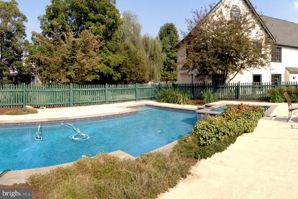 $2,490,000 | 5024 Leeds Manor Road, Hume, VA 22639