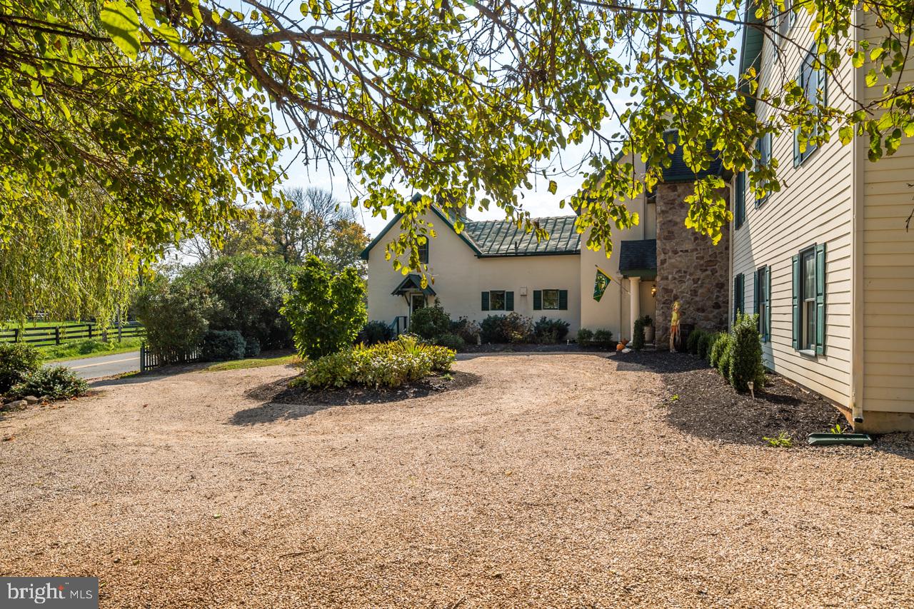 5024 Leeds Manor Road Hume, VA 22639 - Photo 10 of 57 Yard