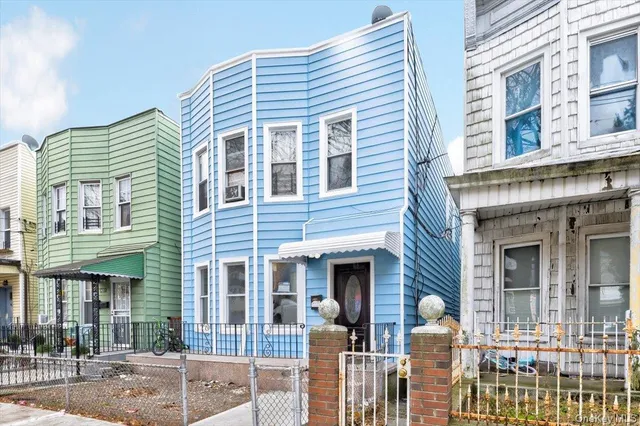 $1,100,000 | 1439 Zerega Avenue | Westchester Village