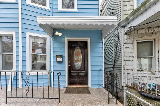 $1,100,000 | 1439 Zerega Avenue | Westchester Village