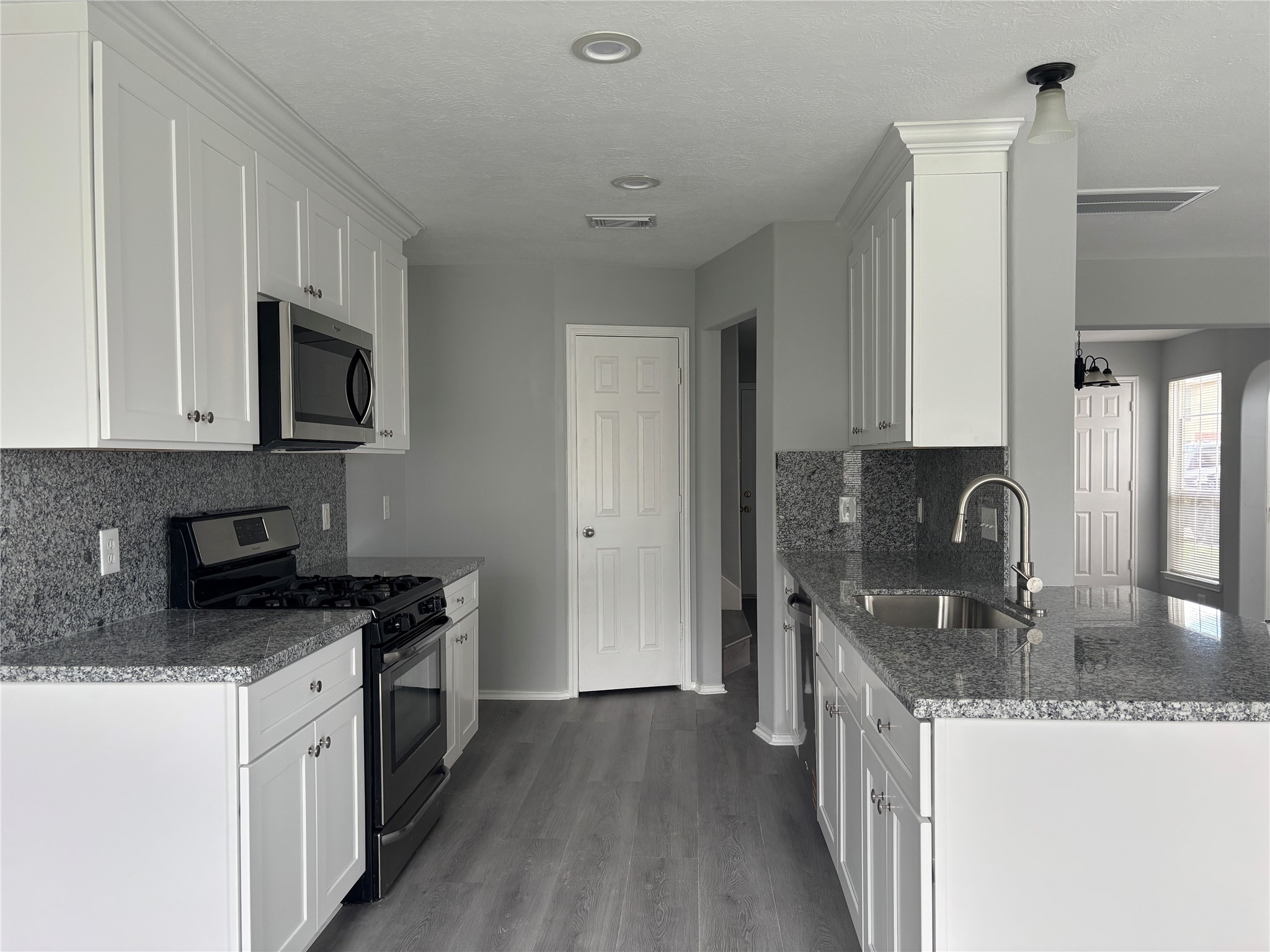 13642 Rural Oak Street Houston, TX 77034 - Photo 14 of 38