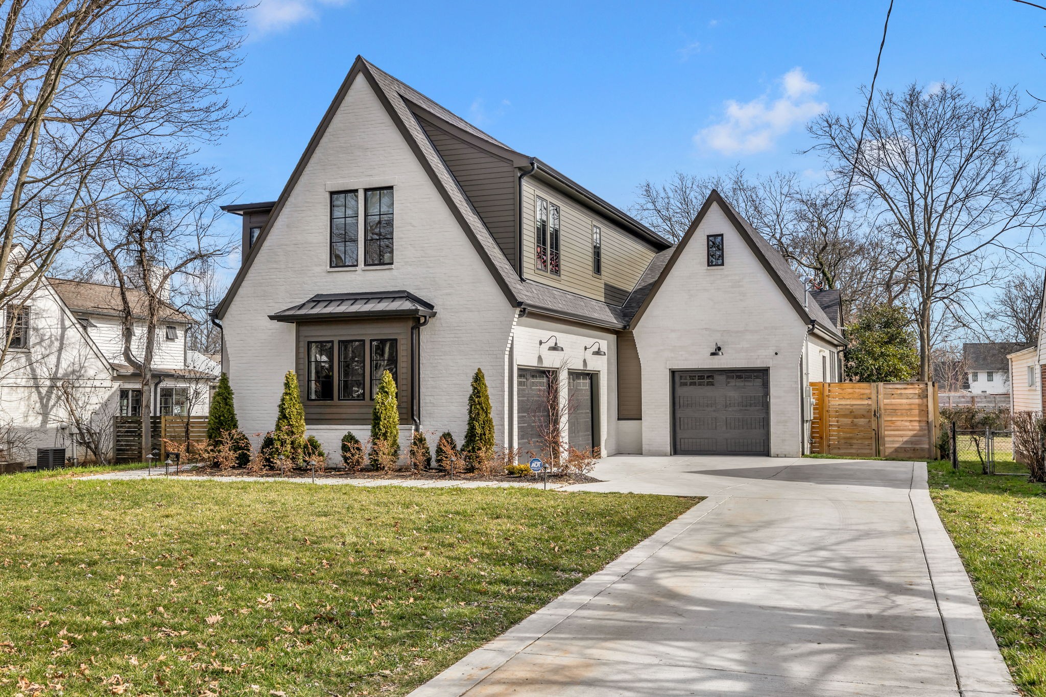 2904 Snowden Road Nashville, TN 37204 - Photo 4 of 69 a front view of a house with a yard