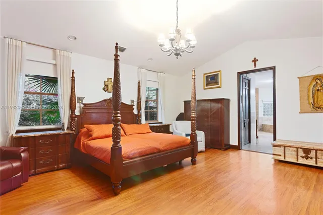 $4,100,000 | 11825 South Mitchell Manor Circle, Pinecrest, FL 33156