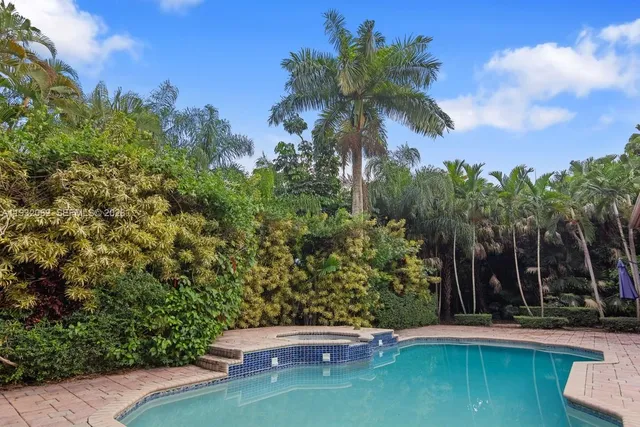 $4,100,000 | 11825 South Mitchell Manor Circle, Pinecrest, FL 33156