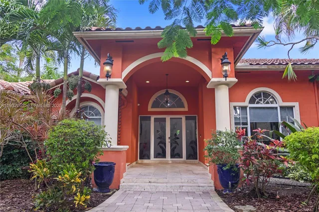 $4,100,000 | 11825 South Mitchell Manor Circle, Pinecrest, FL 33156