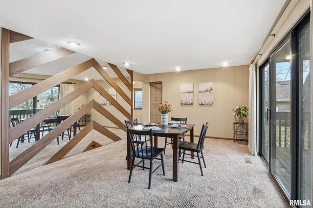 $164,500 | 2200 36th Street, Unit 3C, Rock Island, IL 61201