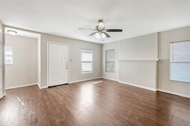 $1,350 | 2735 Purington Avenue, Unit 201, Fort Worth, TX 76103