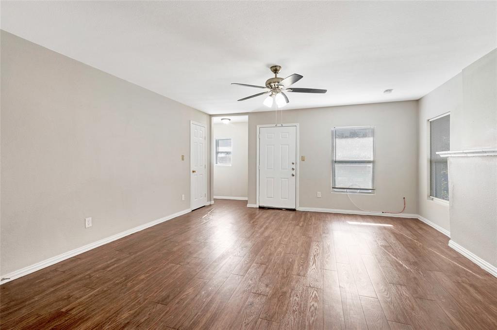 2735 Purington Avenue, Unit 201 Fort Worth, TX 76103 - Photo 4 of 20