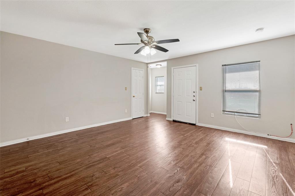 2735 Purington Avenue, Unit 201 Fort Worth, TX 76103 - Photo 5 of 20