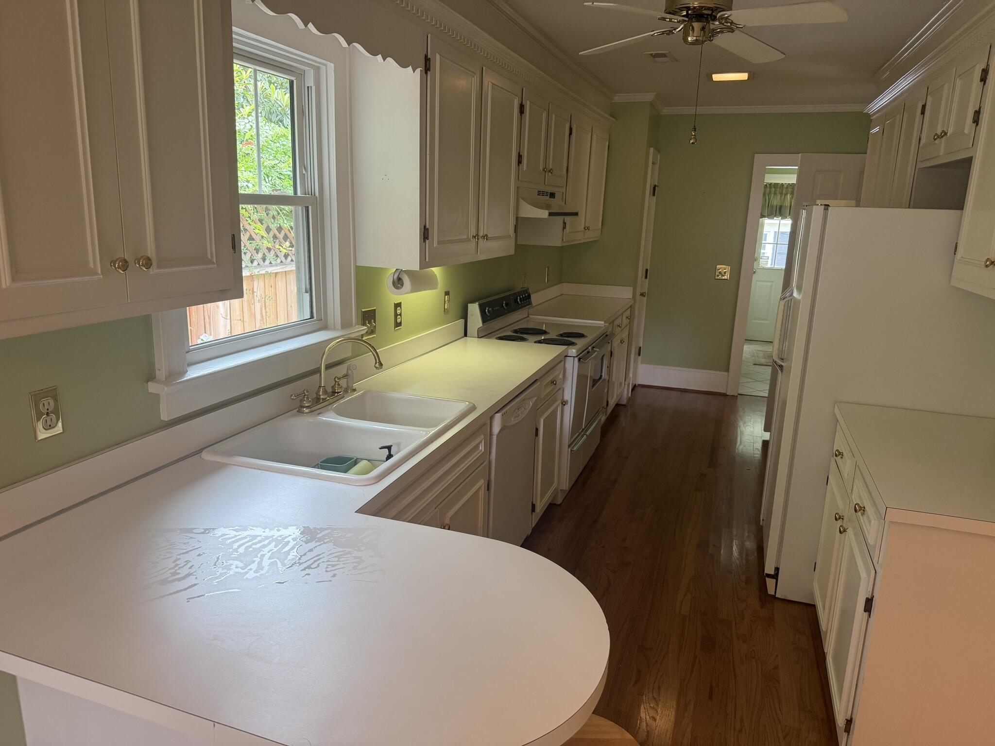213 Haynsworth Street Sumter, SC 29150 - Photo 11 of 37 IMG_1400