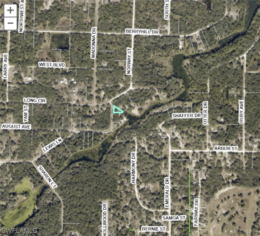 34132 August Avenue Webster, FL 33597 - Photo 10 of 13 a bathroom with a shower