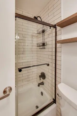 $274,900 | 230 East Ontario Street, Unit 2305, Chicago, IL 60611