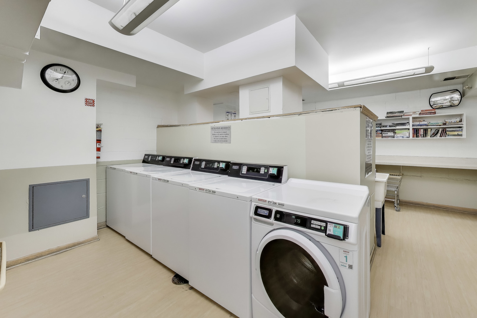 230 East Ontario Street, Unit 2305 Chicago, IL 60611 - Photo 29 of 35