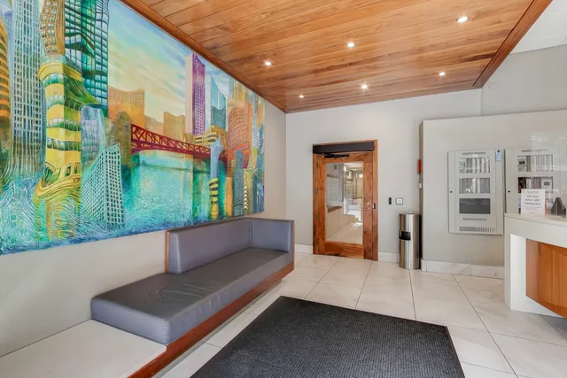 $274,900 | 230 East Ontario Street, Unit 2305, Chicago, IL 60611