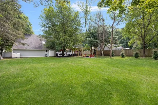 $2,900 | 29 Canterbury Drive, Westerly, RI 02808