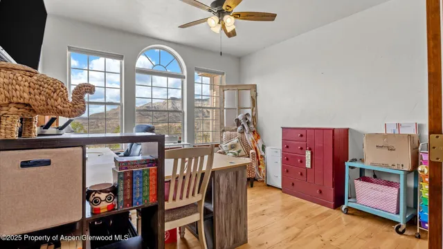 a view of a livingroom with furniture