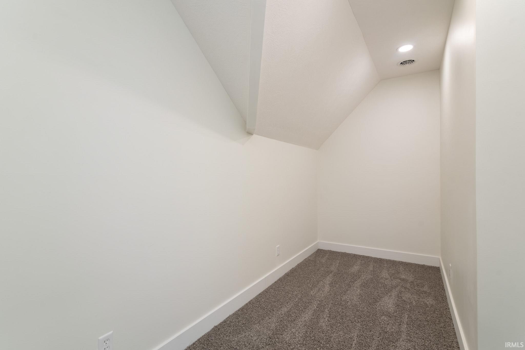 2124 Foxfire Lane Kokomo, IN 46902 - Photo 27 of 32