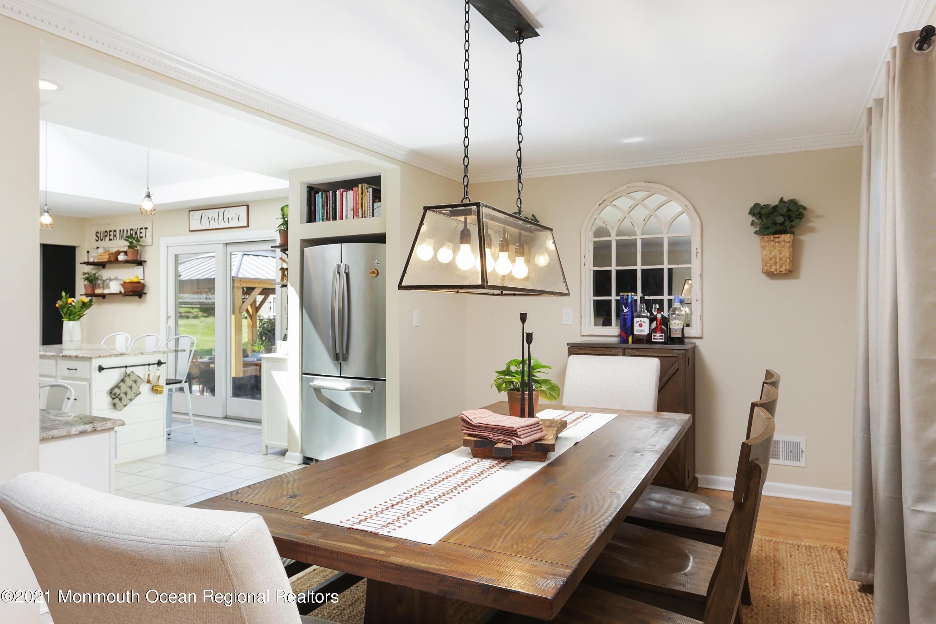 90 Oak Hill Road Middletown, NJ 07701 - Photo 13 of 46 Oakhilldiningkitchen