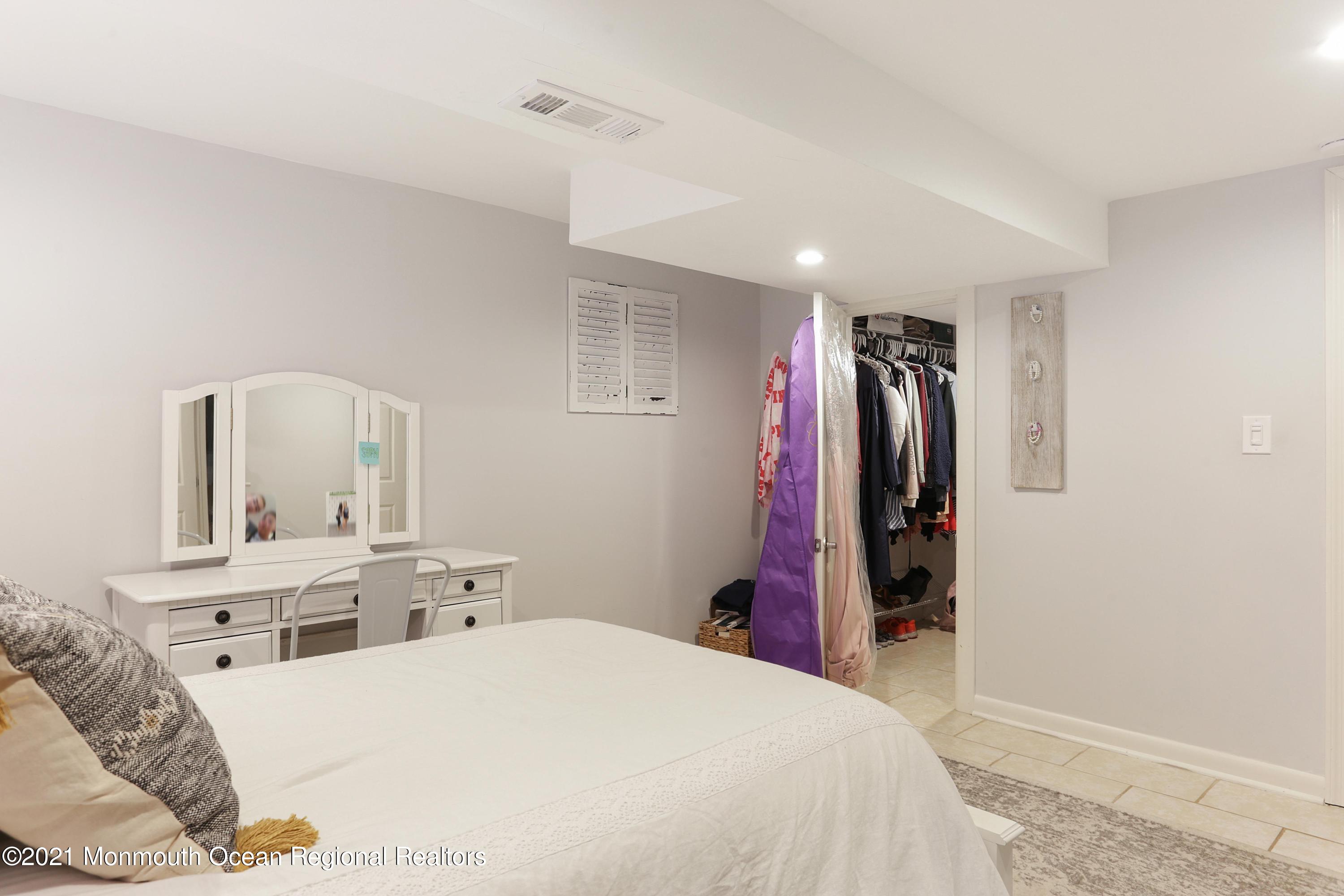90 Oak Hill Road Middletown, NJ 07701 - Photo 30 of 46 OakhillLowerbedroom5closet