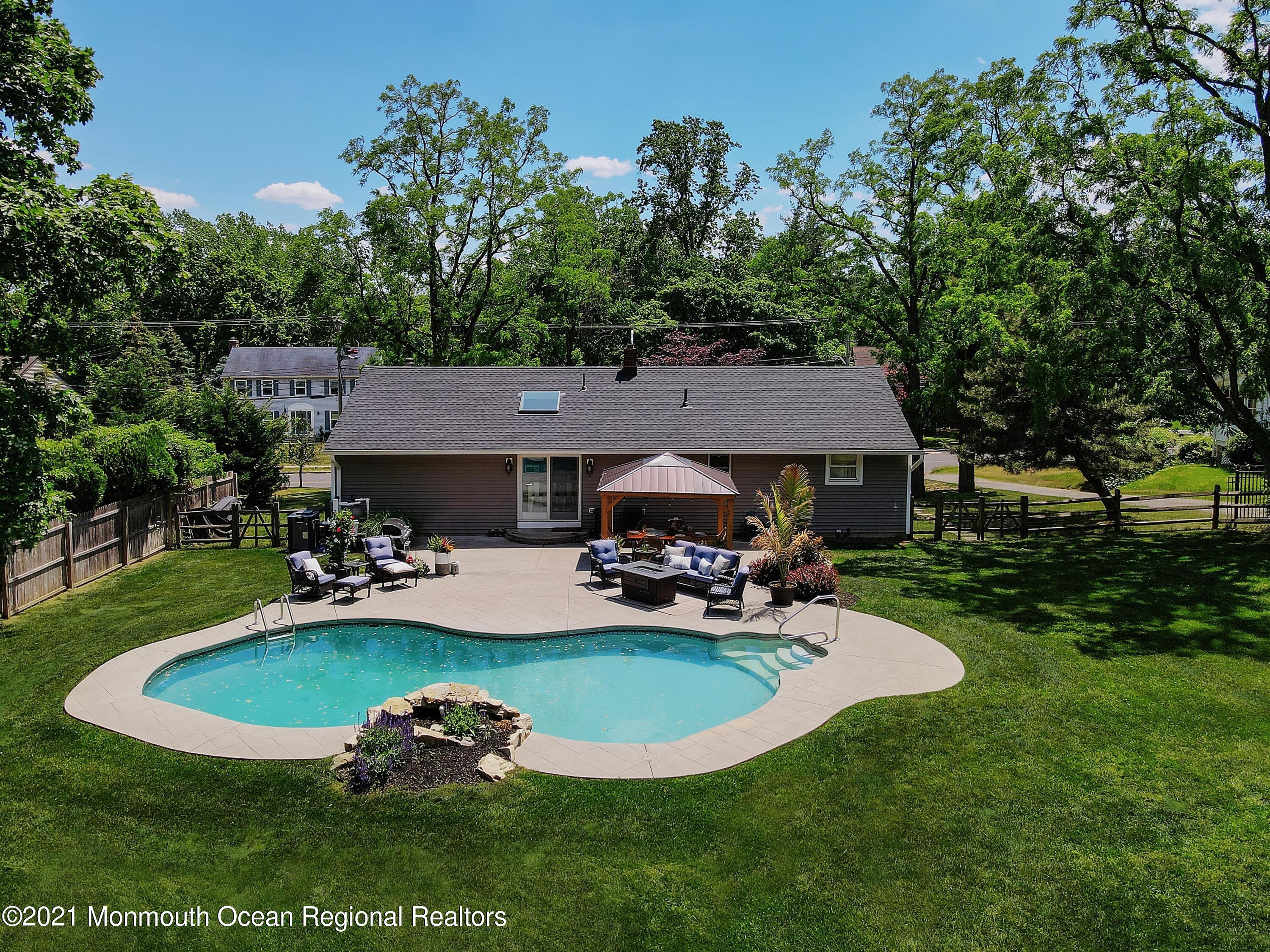 90 Oak Hill Road Middletown, NJ 07701 - Photo 37 of 46 Oakhilldrone8