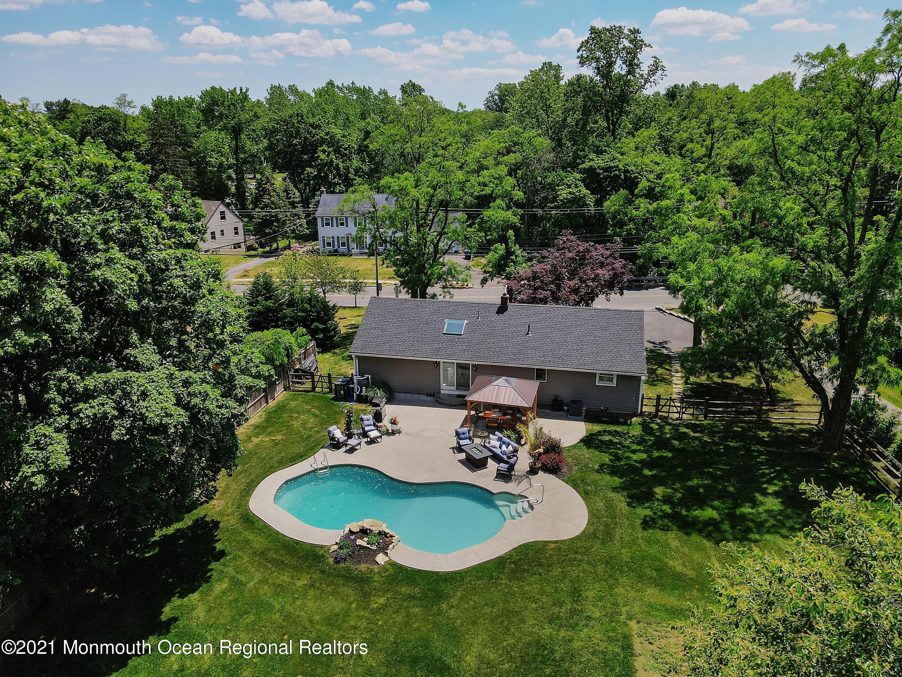 90 Oak Hill Road Middletown, NJ 07701 - Photo 40 of 46 Oakhilldrone6